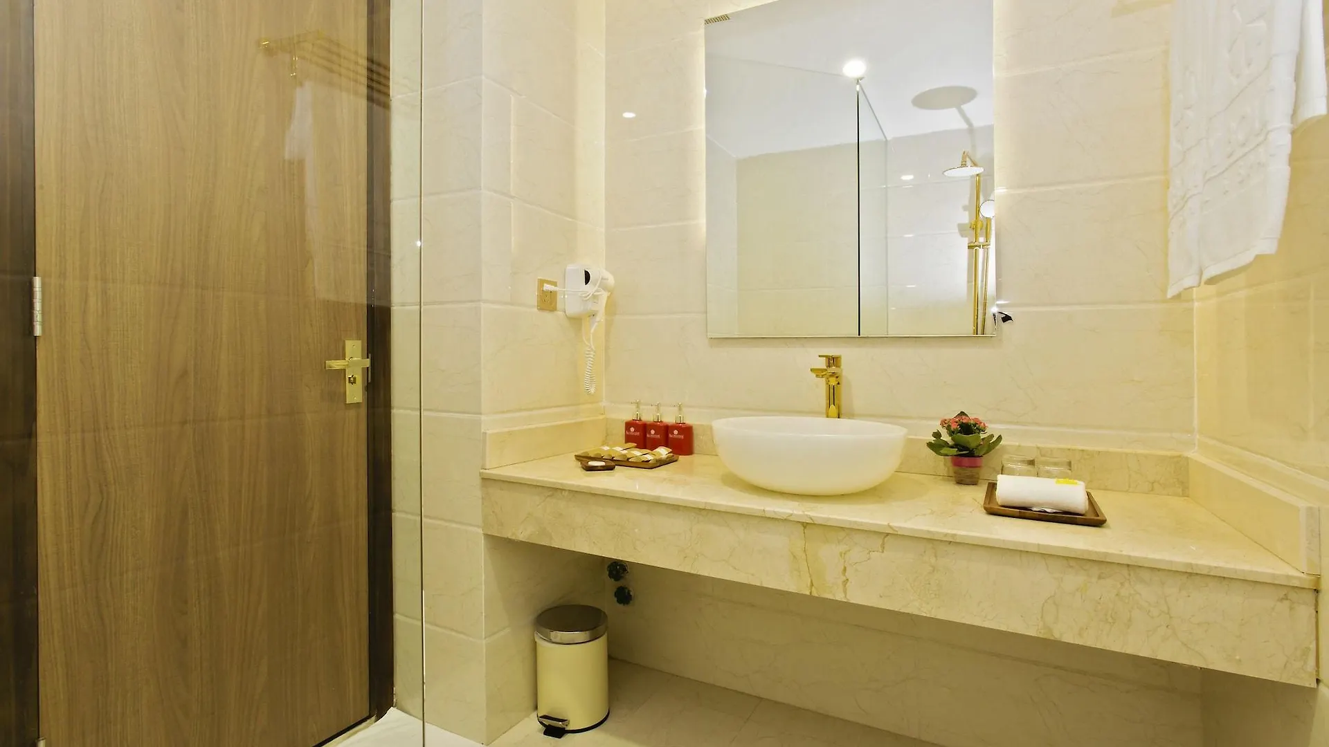 Ally Beach Boutique Hotel Hoian Hoi An